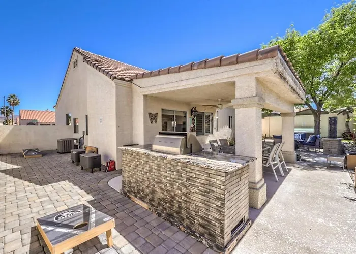 Family Fun For Everyone In Las Vegas- 4 Bedrooms, Billiards, Game Room